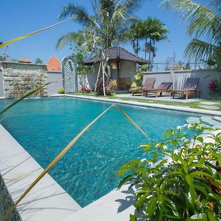 Puji Hostel And Bungalow Ubud Buitenkant foto