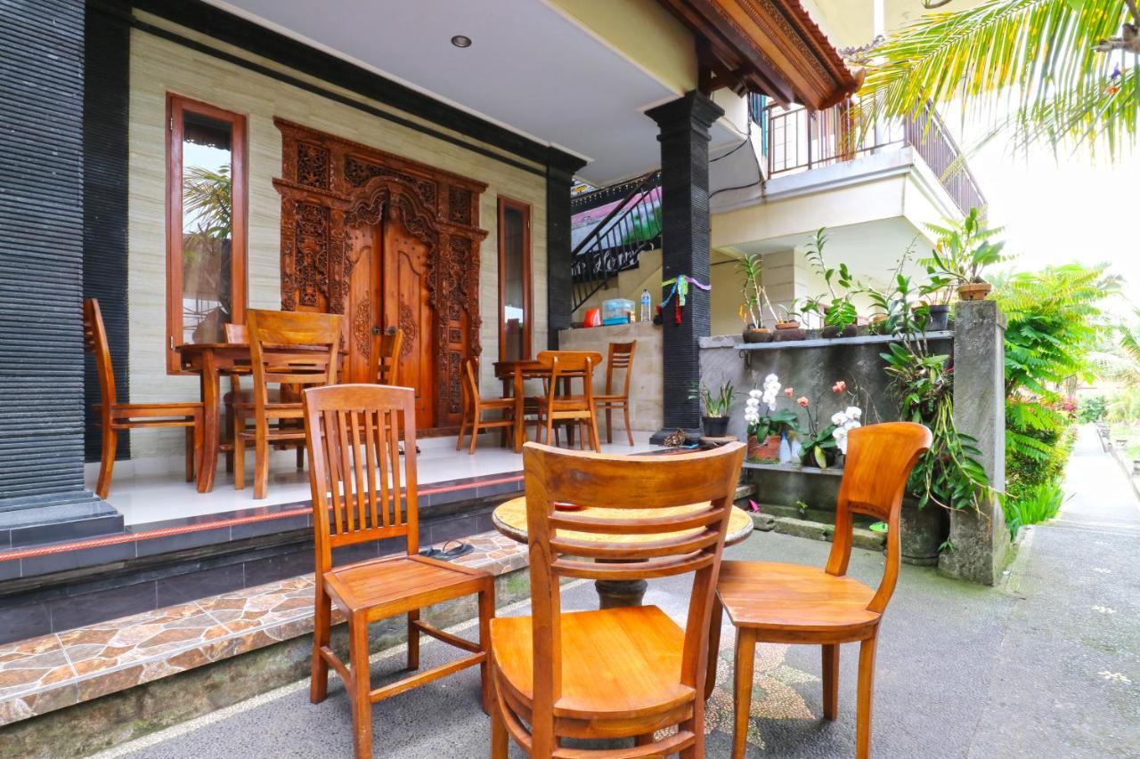 Puji Hostel And Bungalow Ubud Buitenkant foto