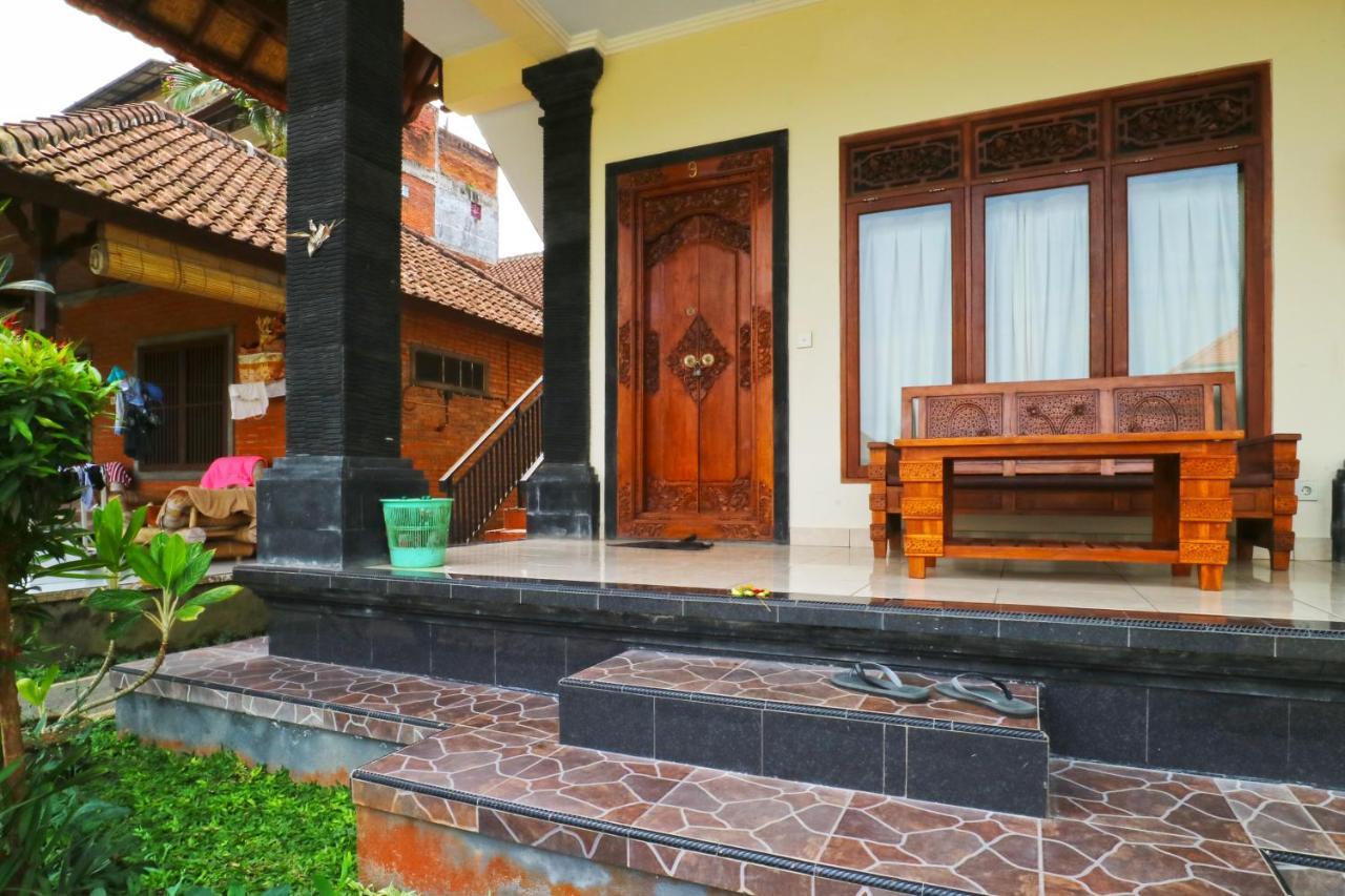 Puji Hostel And Bungalow Ubud Buitenkant foto