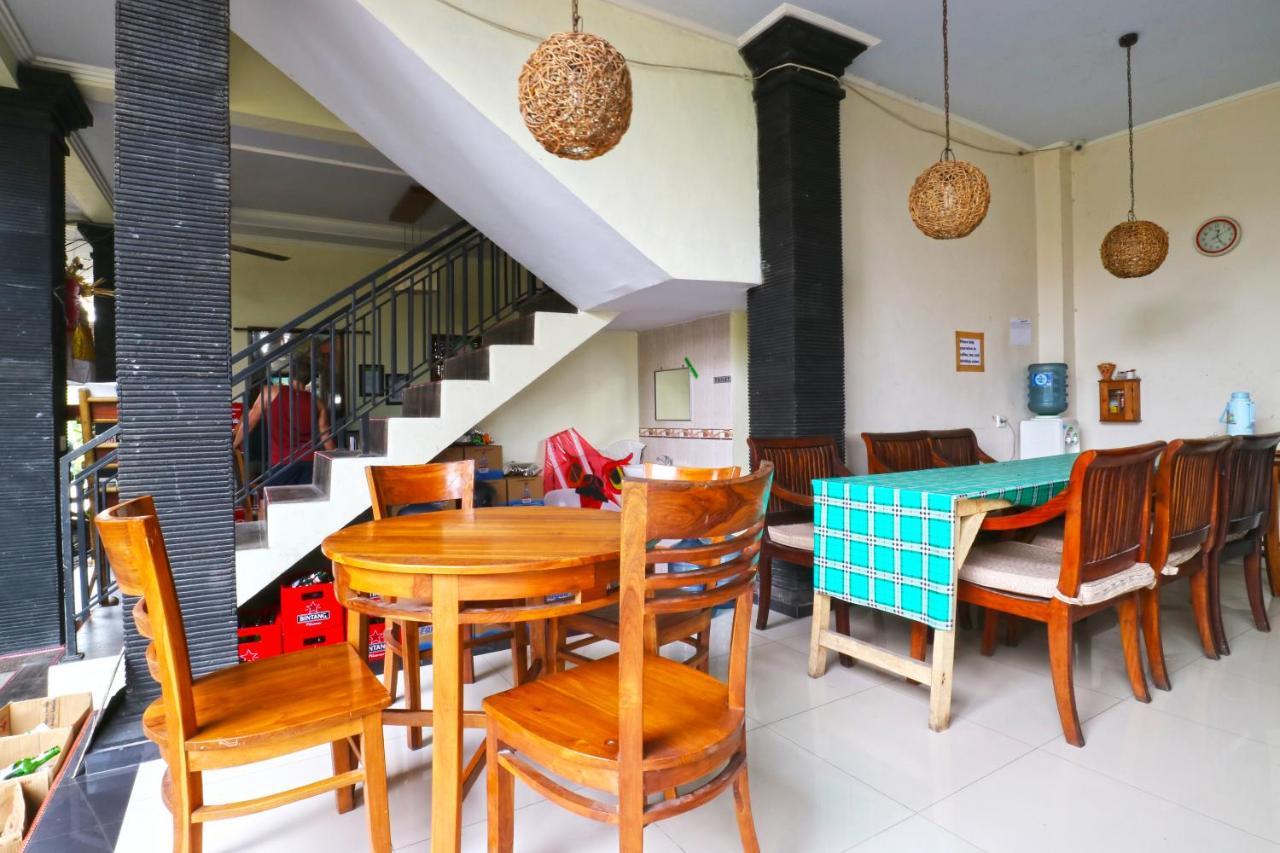 Puji Hostel And Bungalow Ubud Buitenkant foto