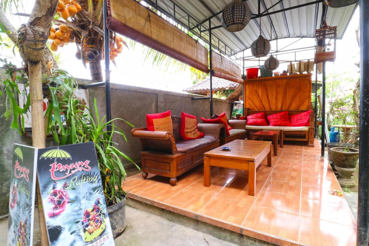 Puji Hostel And Bungalow Ubud Buitenkant foto