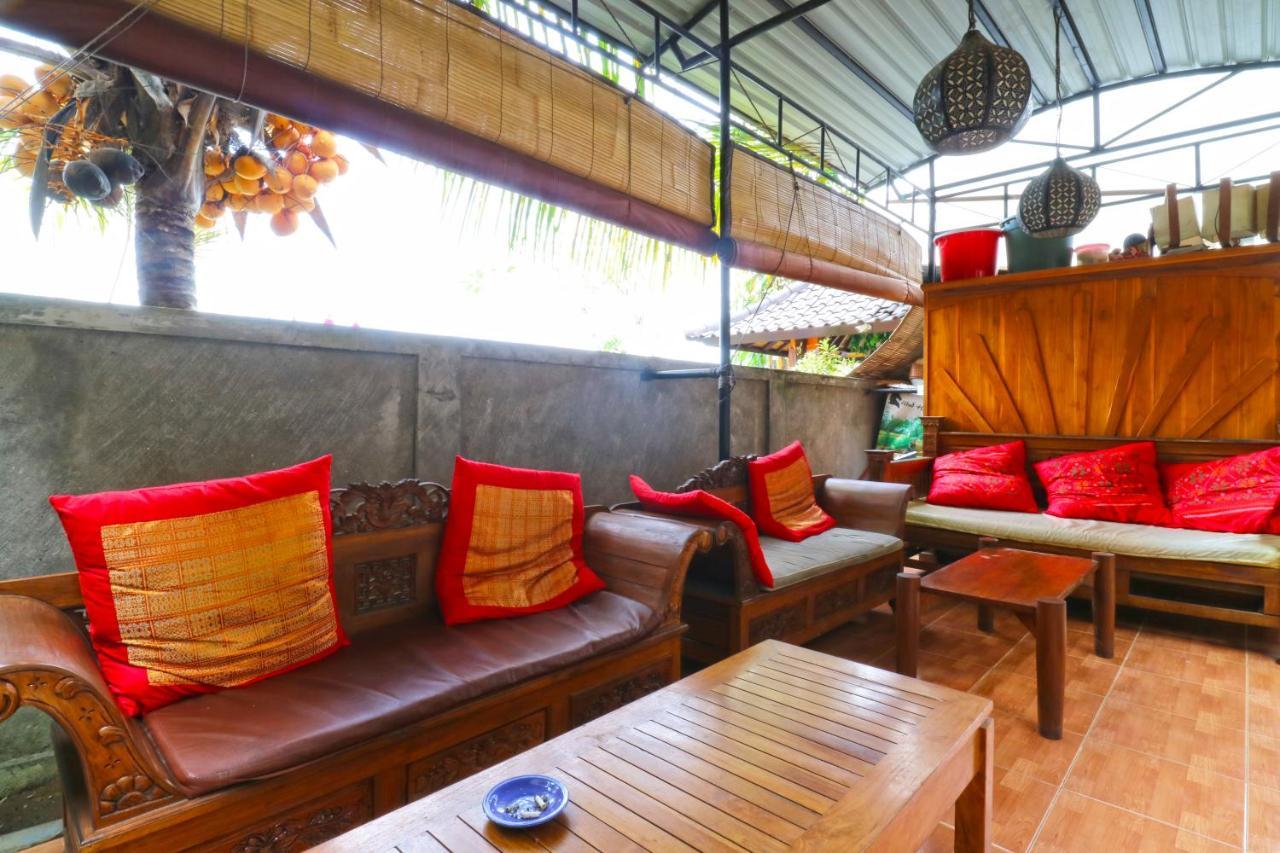 Puji Hostel And Bungalow Ubud Buitenkant foto