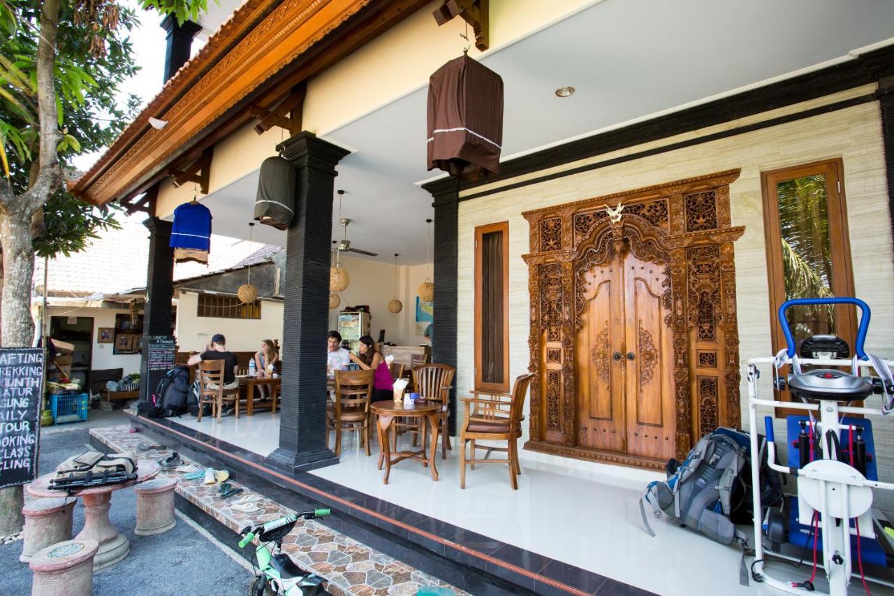 Puji Hostel And Bungalow Ubud Buitenkant foto