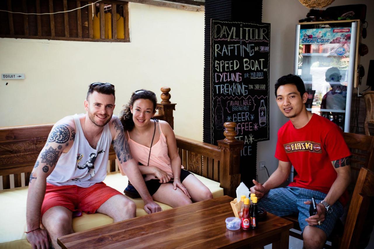 Puji Hostel And Bungalow Ubud Buitenkant foto